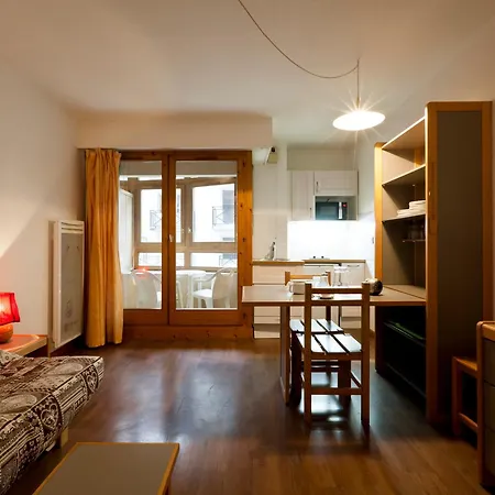 Appartement 2* Avec Balcon, Parking Et Wifi Au Centre De - Fr-1-512-14 Brides-les-Bains