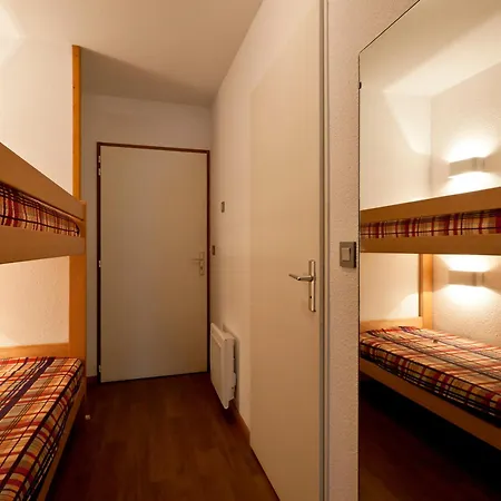 2* Avec Balcon, Parking Et Wifi Au Centre De - Fr-1-512-14