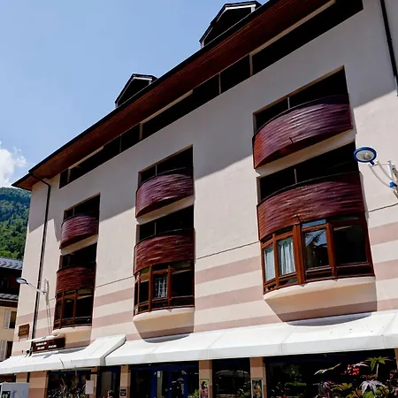 2* Avec Balcon, Parking Et Wifi Au Centre De - Fr-1-512-14 Brides-les-Bains